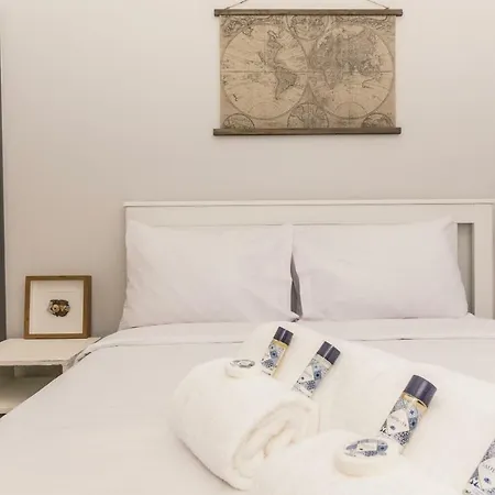 Apartment Like A Local @ Stylish *