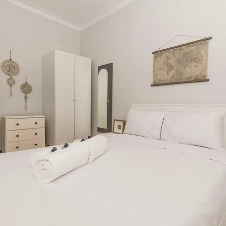 Like A Local @ Stylish Apartment *
