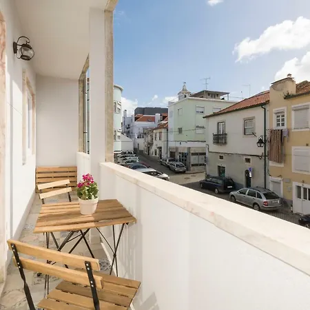 Apartment Like A Local @ Stylish *