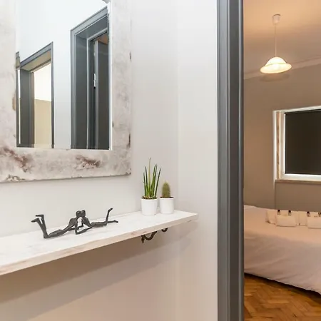 Like A Local @ Stylish Apartment