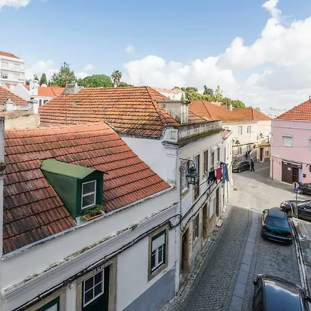 Like A Local @ Stylish Apartment Almada